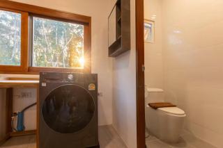 Woodland Hide Away - 1