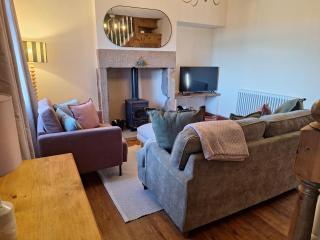 Grinlow Cottage - 9