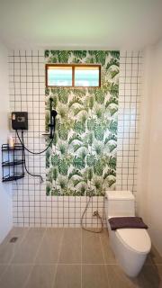 Woodland Hide Away - 2