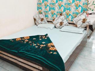 Honey Home Stay - 9