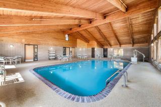 AmericInn by Wyndham Bemidji - 1
