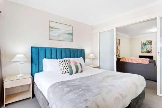 Mounts Bay 1 BR Flat with Pool Tennis C & Parking - 8
