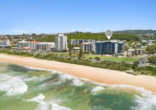 Beach Life - Luxe beachfront Apt - 0