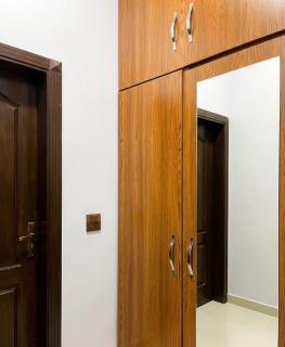 Luxurious Geometric Retreat - 9