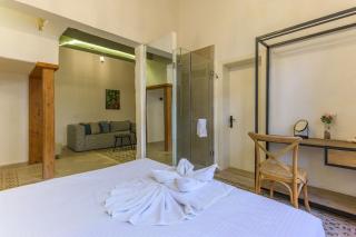 Les Bougainvilliers Studios in Batroun - 4