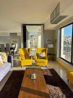Home on Rainbow Street - 4