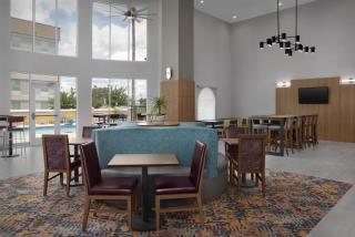 Hampton Inn & Suites Lake City - 1