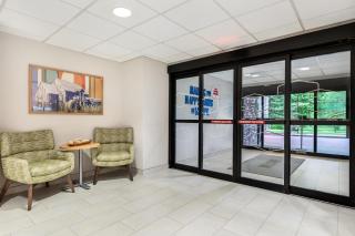 Hampton Inn White River Junction - 4