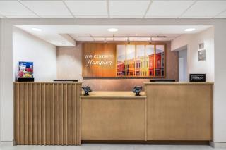 Hampton Inn White River Junction - 1