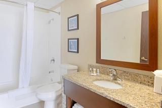 Comfort Inn & Suites Wichita Northeast - 3