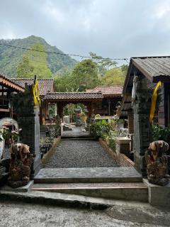 Lawang Pitu Untuk keluarga - 9