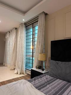 Maison Studio, Self Checkin, DHA, Goldcrest, Lahore - 7