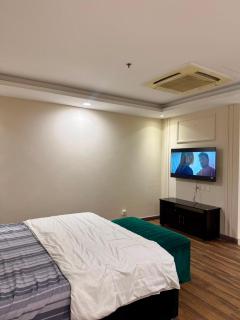 Maison Studio, Self Checkin, DHA, Goldcrest, Lahore - 3