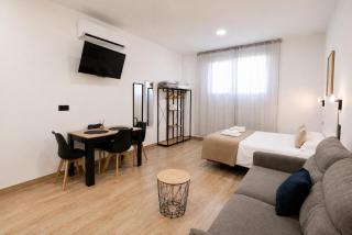 Medea Suites Apartamentos - 3