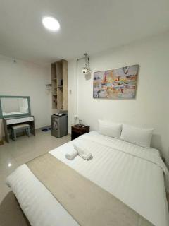 The Lee Hotel - 9