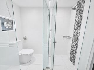 Seaview 2BR Duplex Loft Maritime Suites George Town 0706 - 1