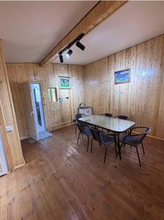 Usonbak Yurt Camp & Barnhouse - 9