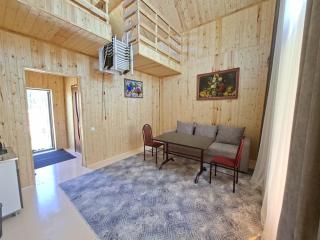Usonbak Yurt Camp & Barnhouse - 8