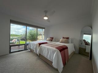 Silver Sands Beach House - 5