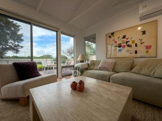 Silver Sands Beach House - 4
