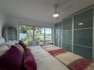Silver Sands Beach House - 3