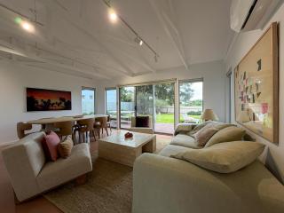 Silver Sands Beach House - 0