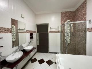 Mocha Apartments B1, Bunga - 5