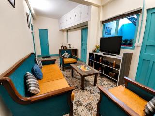 The hill chapter 2bhk cozy mountain retreat private rooftop - 3