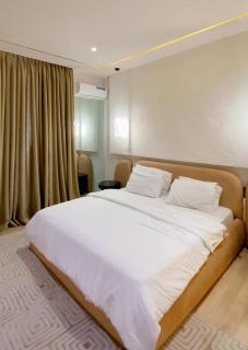 Whitestone by Luxe Manor- 2Bedroom Serviced Apartment - 9