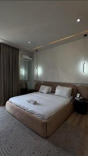 Whitestone by Luxe Manor- 2Bedroom Serviced Apartment - 1