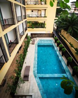 Modern 1BR Apartment with Gym & Pool located in Labone - 8