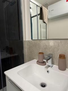 Nettuno Boutique Stay - Historic centre Bologna - 5