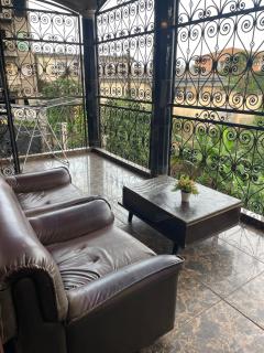 Appartement meublé 2 chambres Complexe BEAC Mvan - 1