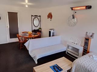 Waratah Waterfall Retreat Unit1 Free Breakfast, WiFi & Pay Tv In Two Rooms - 6