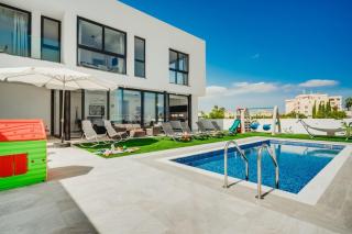 SunnyVillas 4BR New Villa Private Pool in Pernera - 9
