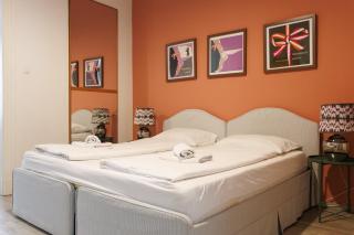 Generous Apartment Vienna Opera - 2