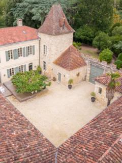 CHÂTEAU de CAMPANES - 9