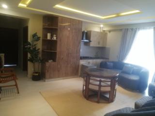 Ora Pine Hotel & Suites - 9