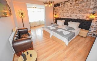 One by One - Adams Studio - Cismigiu Gardens - 0