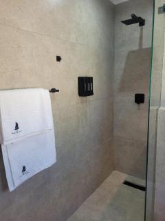 The Black Sail l Boutique Coastal Escape - 2