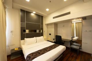 Manish Aura Grand - 0