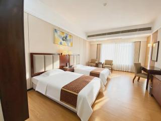 Yinfeng Hotel Guangzhou North Station Branch, Huacheng Road Subway Station Branch - 9