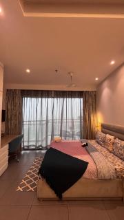 Meraki Sky - Premium Studio with Skyline View - 5