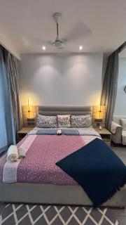 Meraki Sky - Premium Studio with Skyline View - 1