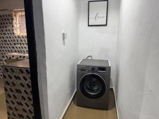 Cozy 1 Bedroom short let, GRA - 4