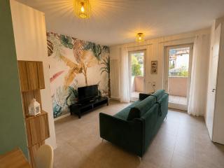 MY LAKE HOME - 4