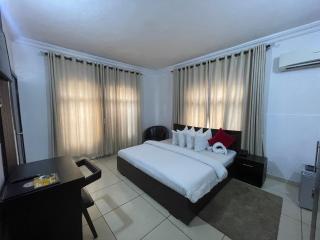 TRENDY INN LTD - 7