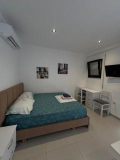 AJ Studio Apartments - 9