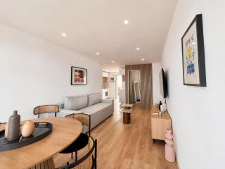 2BR Sea View Central 1 Min from Monaco - 1