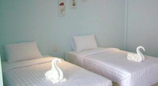 Lake Scene Resort - 4